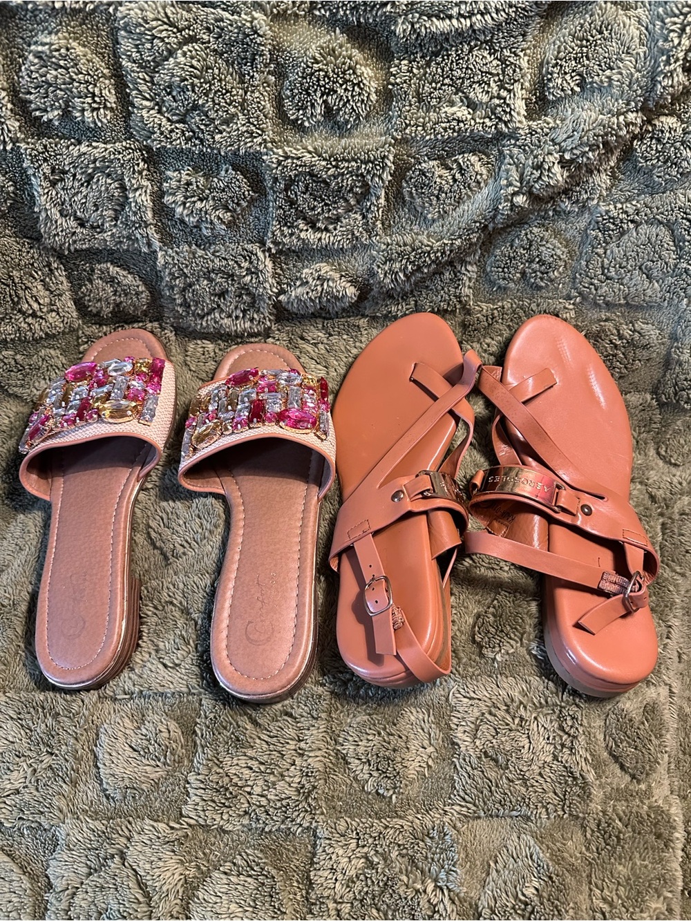AEROSOLES Pink Jeweled Slide & Pink Strappy Sandal Set